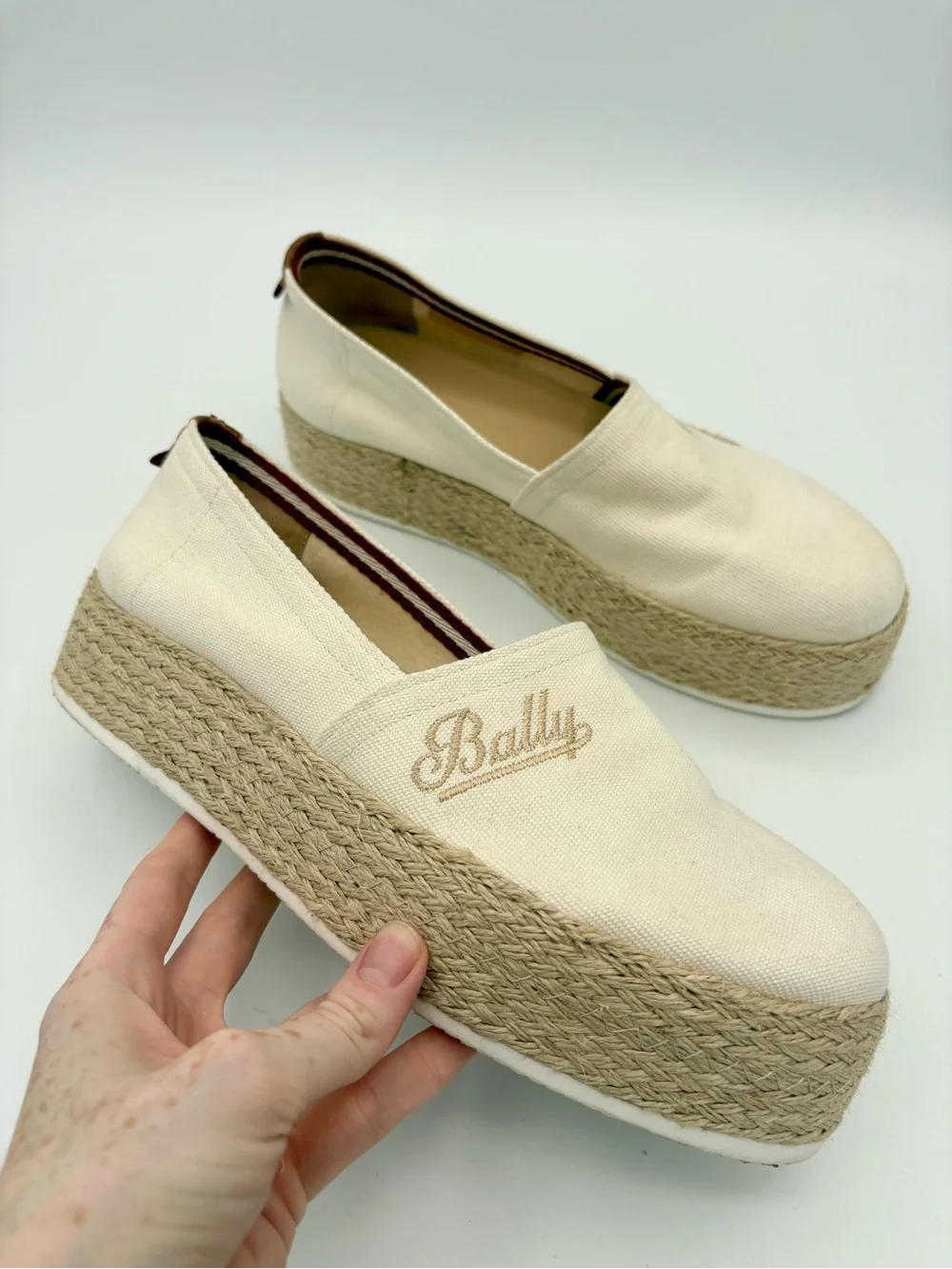 Bally felly logo